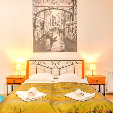 Central Apartments บูดาเปสต์ ภายนอก รูปภาพ