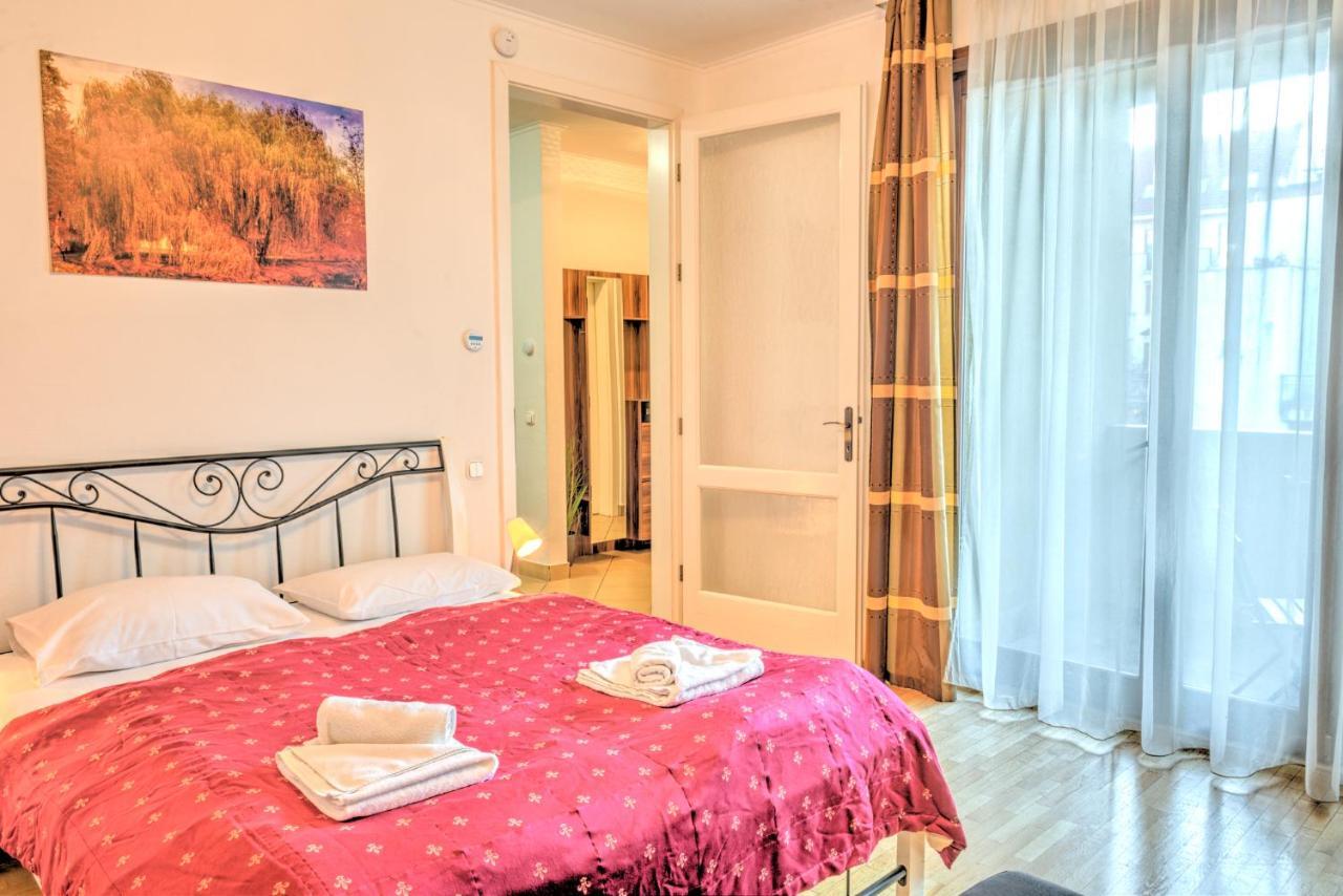 Central Apartments บูดาเปสต์ ภายนอก รูปภาพ
