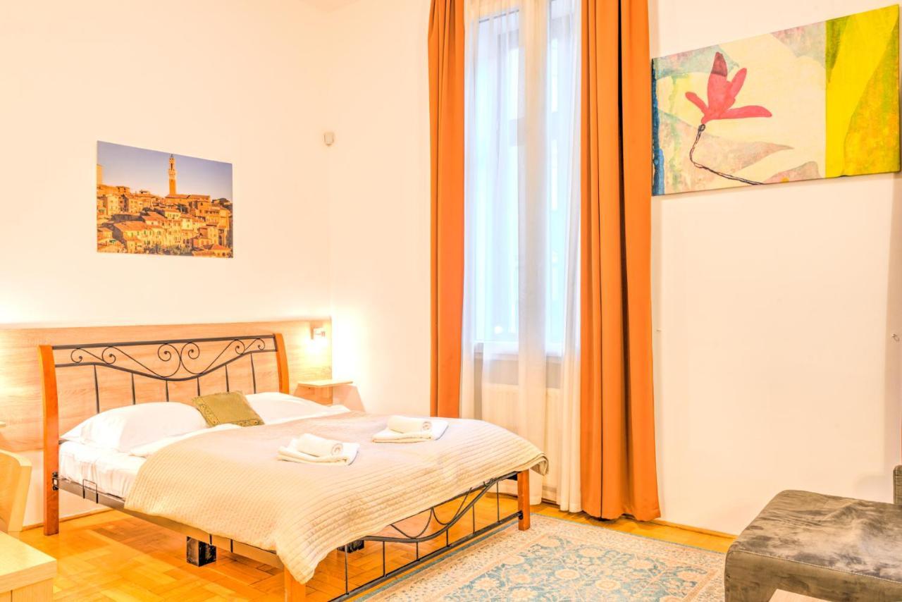 Central Apartments บูดาเปสต์ ภายนอก รูปภาพ